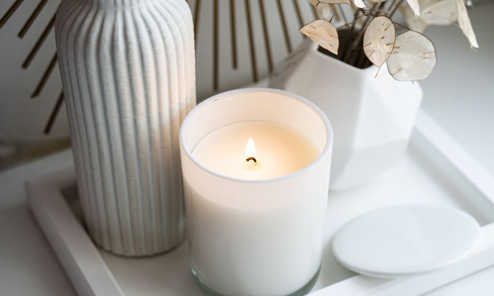 Keep Your Candles' Dust Out and The Scent In -  Blog